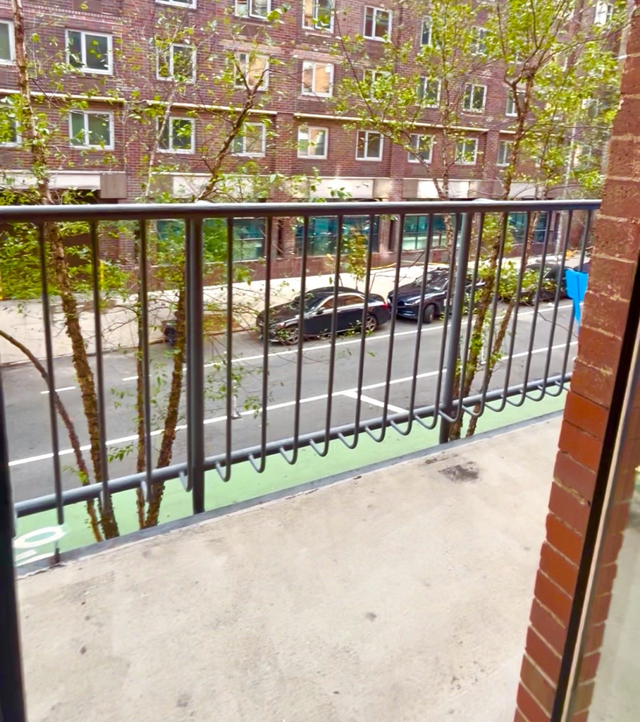 12th St & 3rd Ave - Photo 2