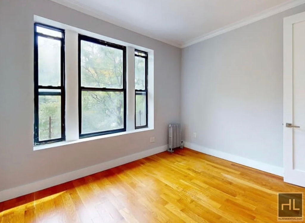 West 110th Street - Photo 6