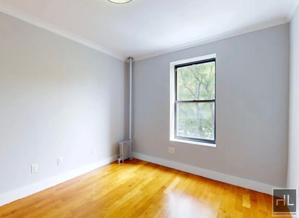 West 110th Street - Photo 7
