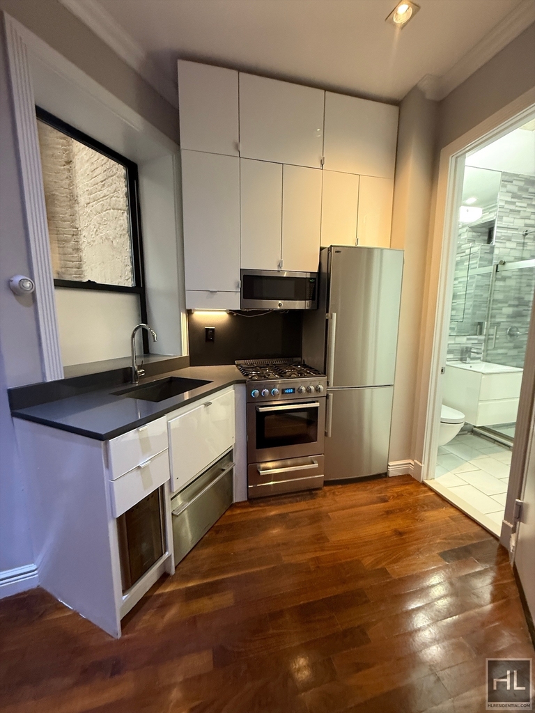 West 103rd Street - Photo 1