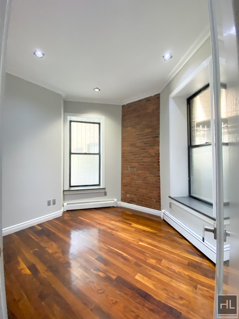 West 103rd Street - Photo 3