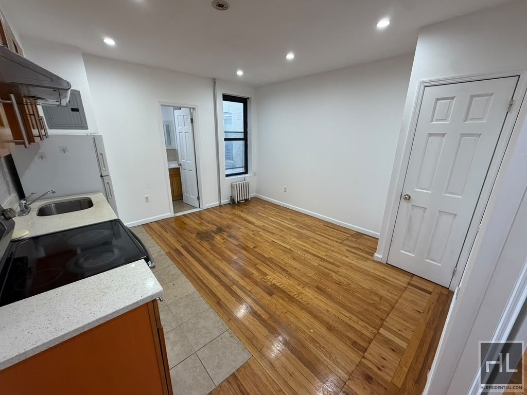 Madison Street - Photo 6