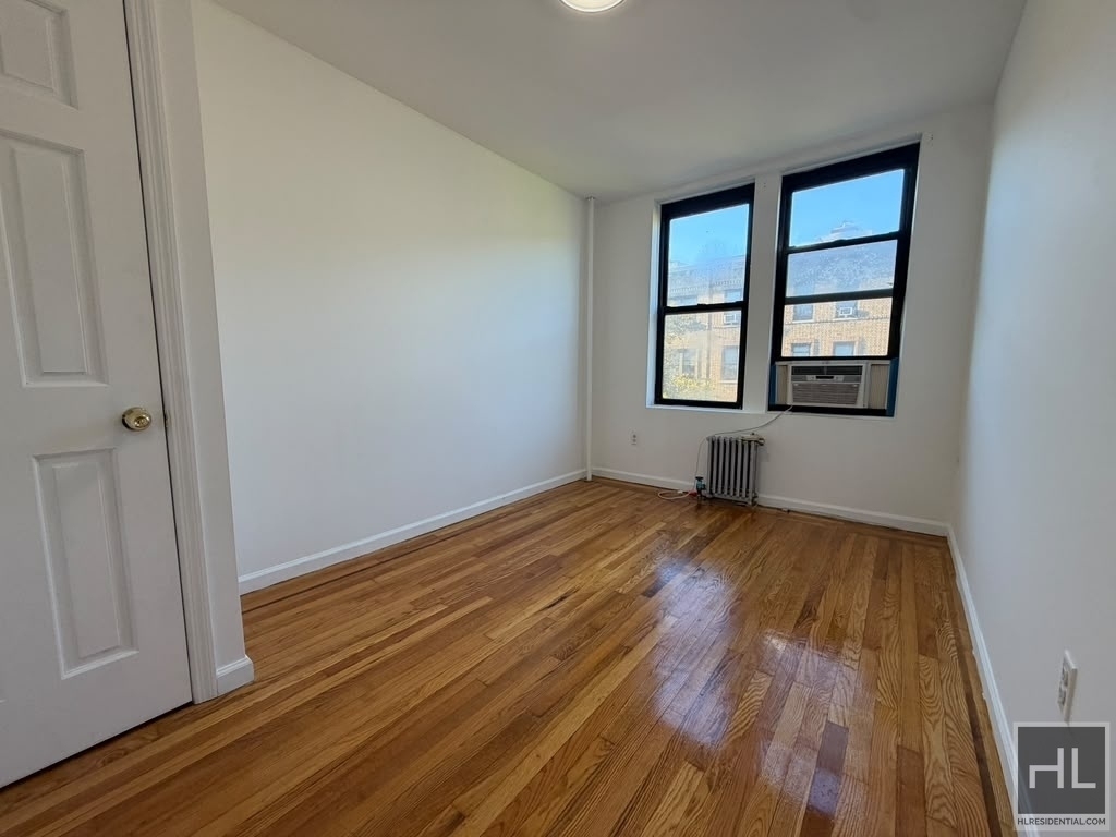 Madison Street - Photo 0