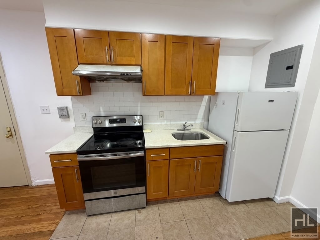 Madison Street - Photo 9
