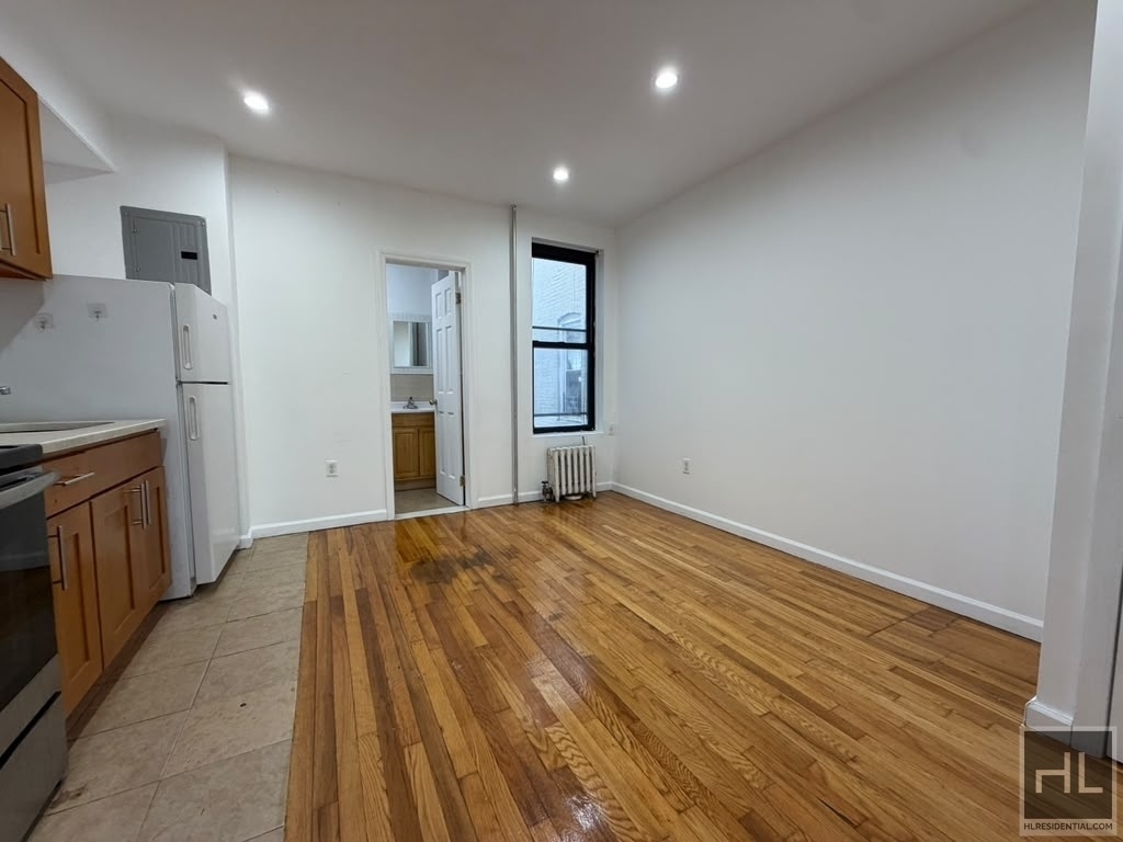 Madison Street - Photo 8
