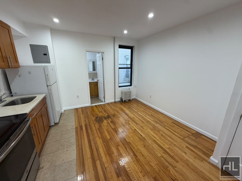 Madison Street - Photo 7