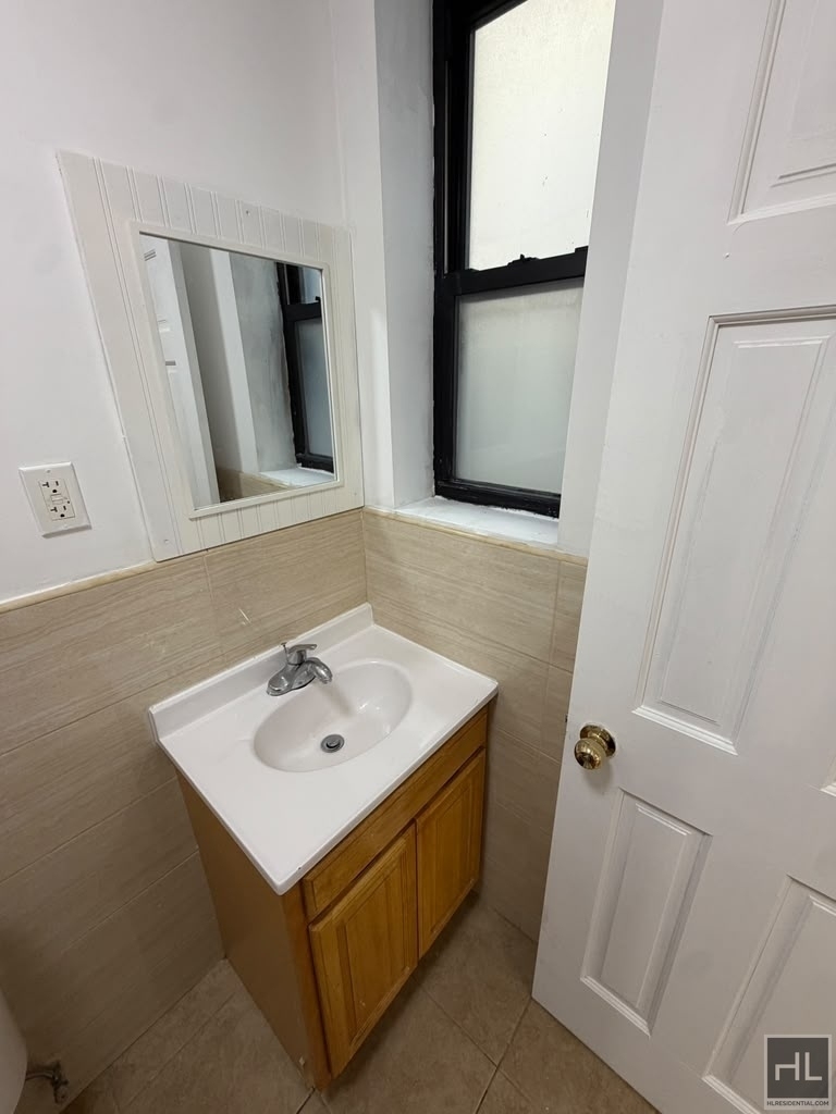 Madison Street - Photo 13