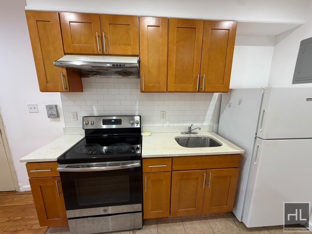 Madison Street - Photo 12