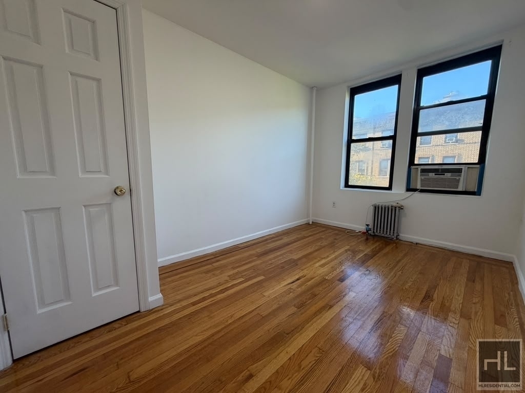 Madison Street - Photo 5