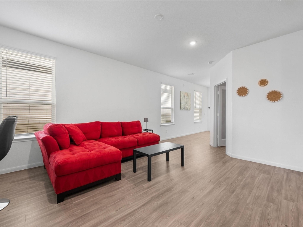 23426 Wrexham Street - Photo 10