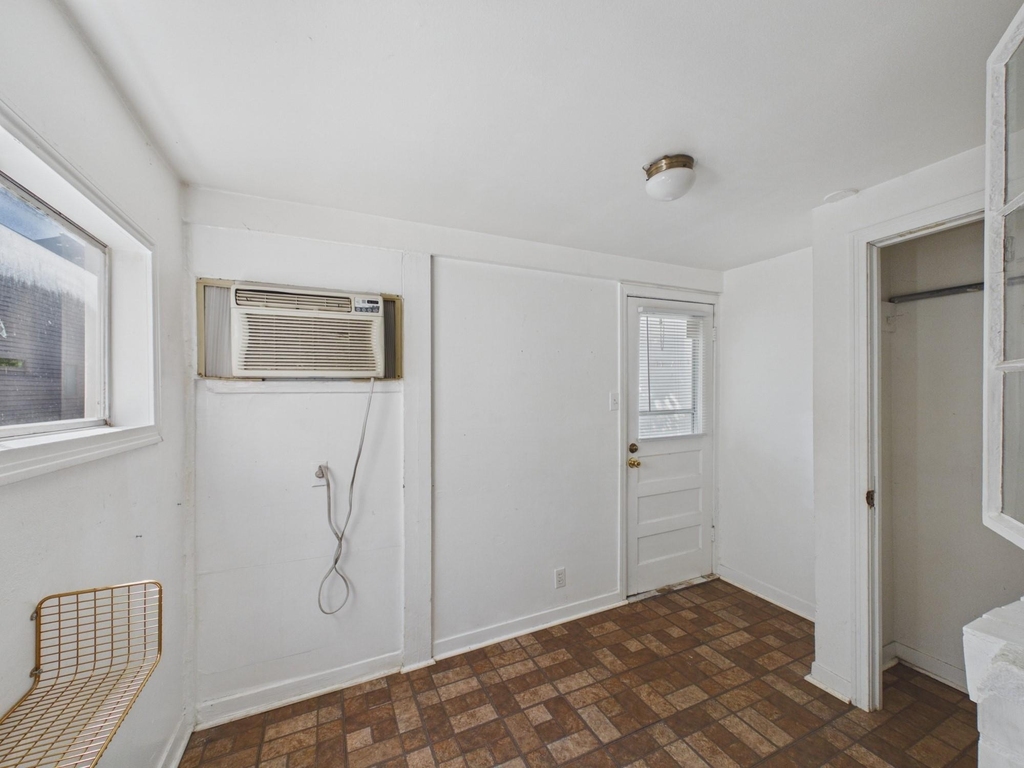 1823 W Main Street - Photo 16