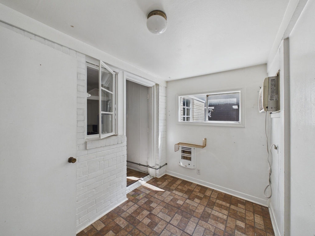 1823 W Main Street - Photo 15