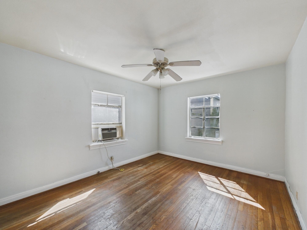 1823 W Main Street - Photo 8