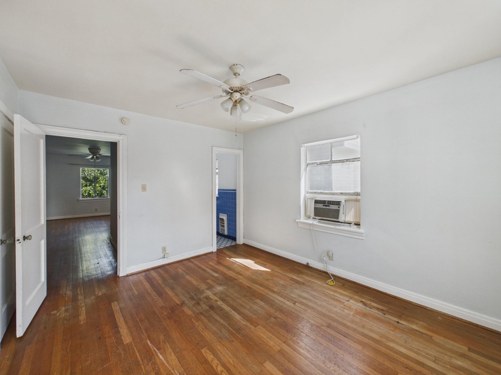 1823 W Main Street - Photo 9