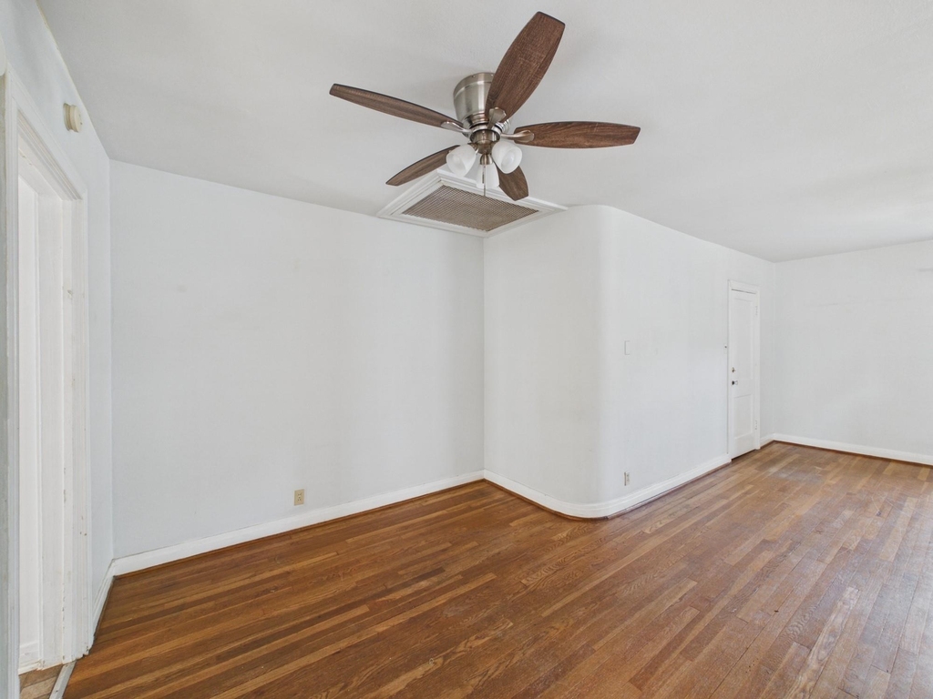 1823 W Main Street - Photo 6
