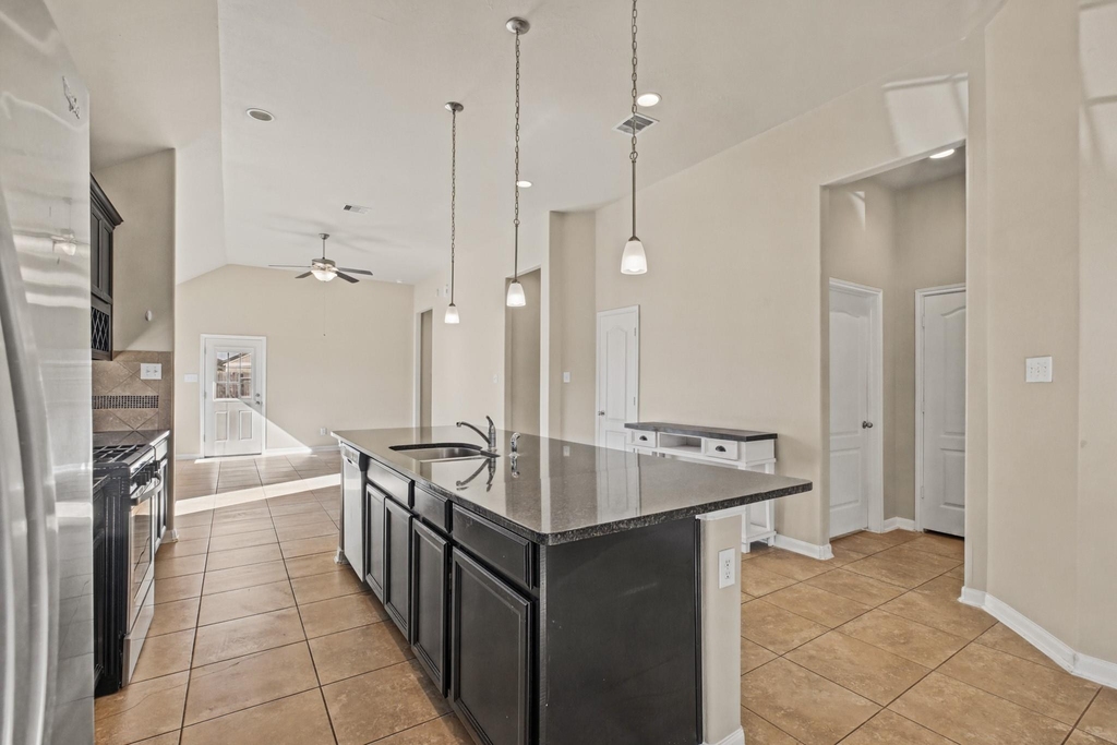 20723 Waterfall Rain Court - Photo 10