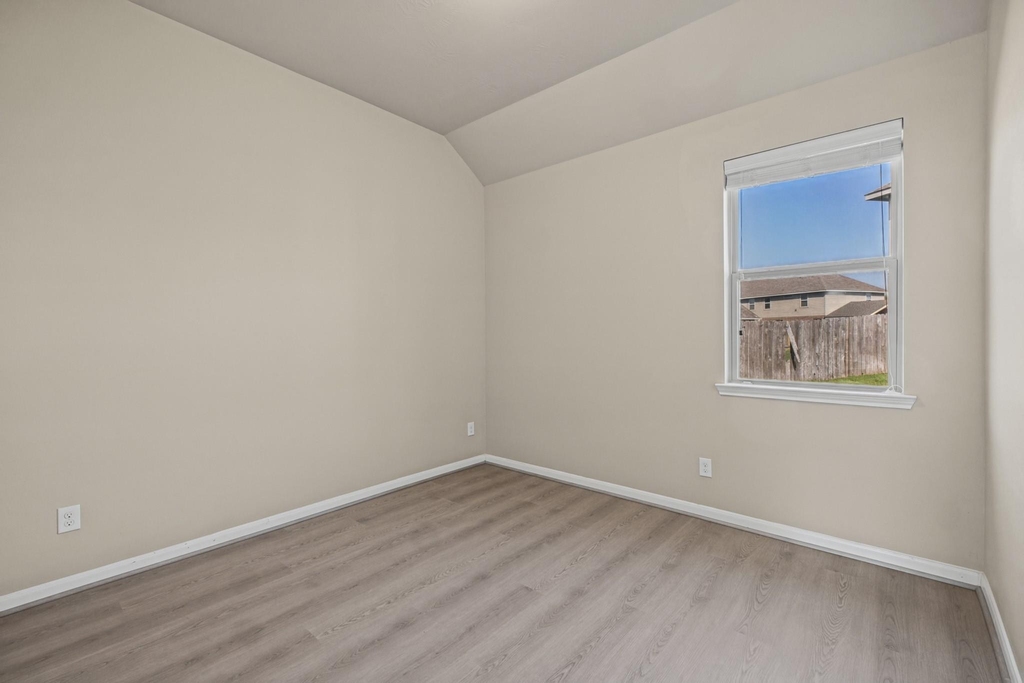20723 Waterfall Rain Court - Photo 17