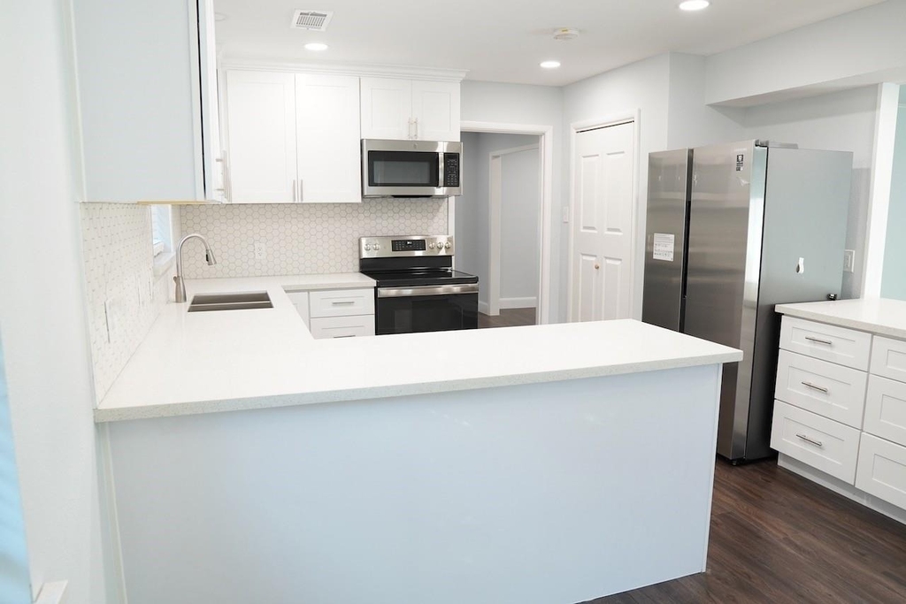 5715 Portal Drive - Photo 7