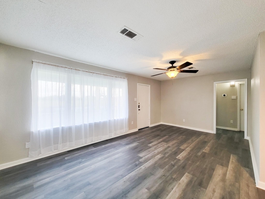 4817 Lawndale Street - Photo 5