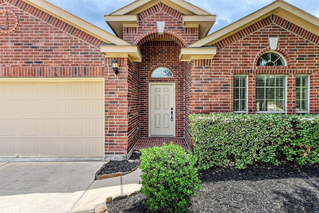 25522 Marmite Drive - Photo 0