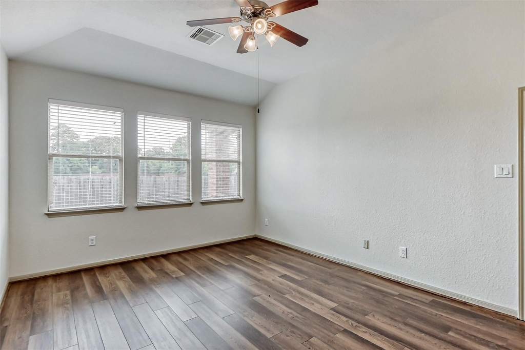 25522 Marmite Drive - Photo 8