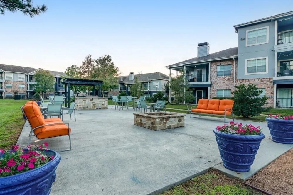 6565 Hollister Street - Photo 2