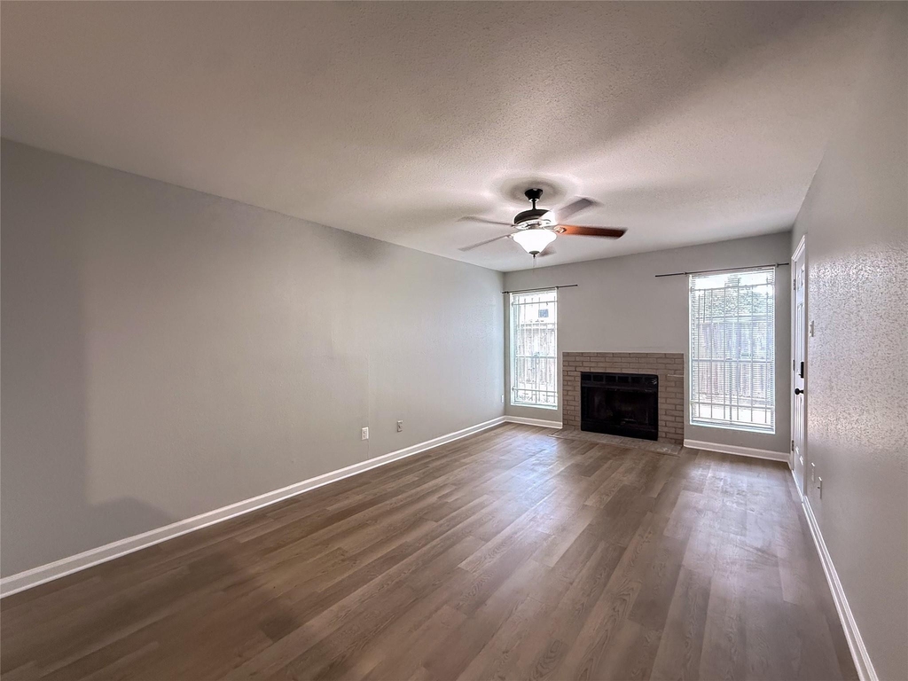 3900 Woodchase Drive - Photo 3