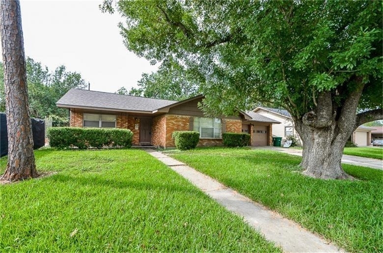 4401 Hummingbird Street - Photo 1