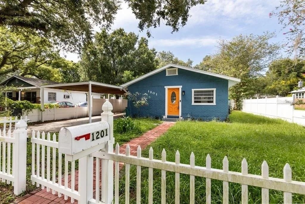 1201 E Cayuga Street - Photo 0