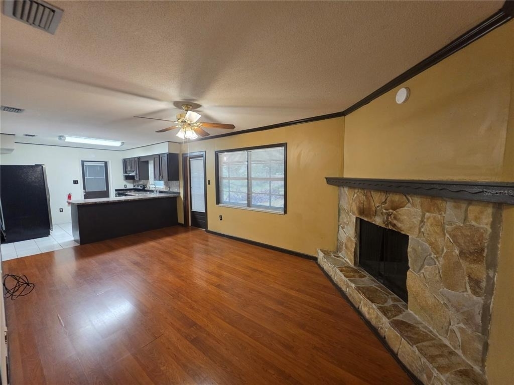 1028 Wildwood W - Photo 3