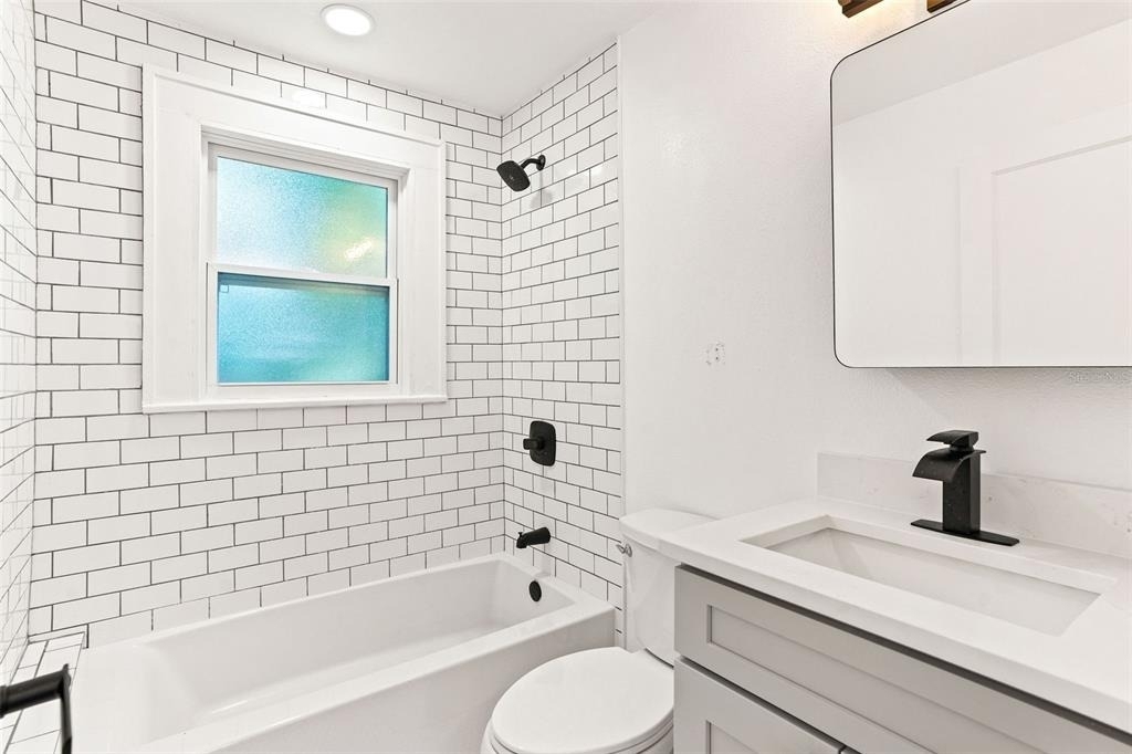1153 34th Avenue N - Photo 9