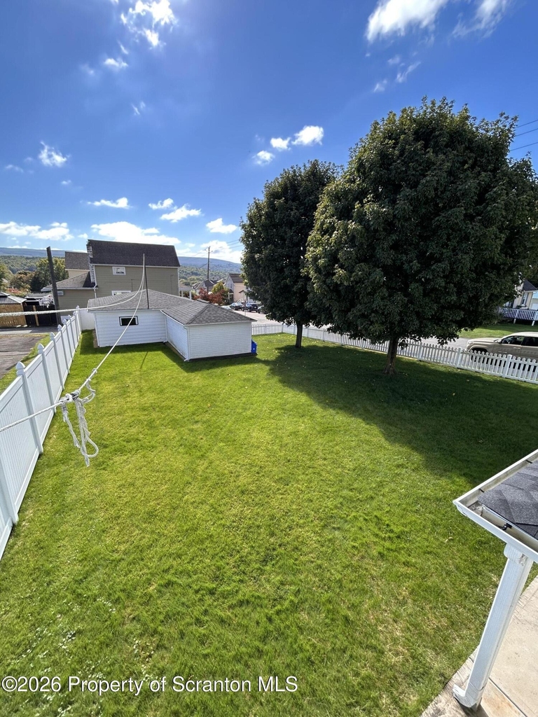 832 Brook Street - Photo 11