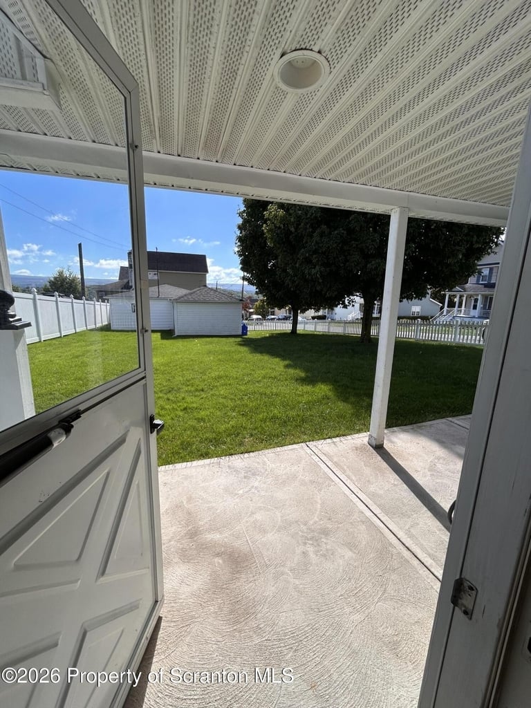 832 Brook Street - Photo 14