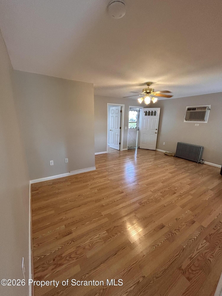 832 Brook Street - Photo 3