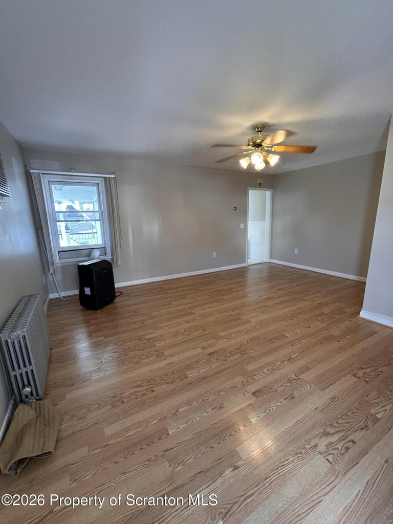 832 Brook Street - Photo 2