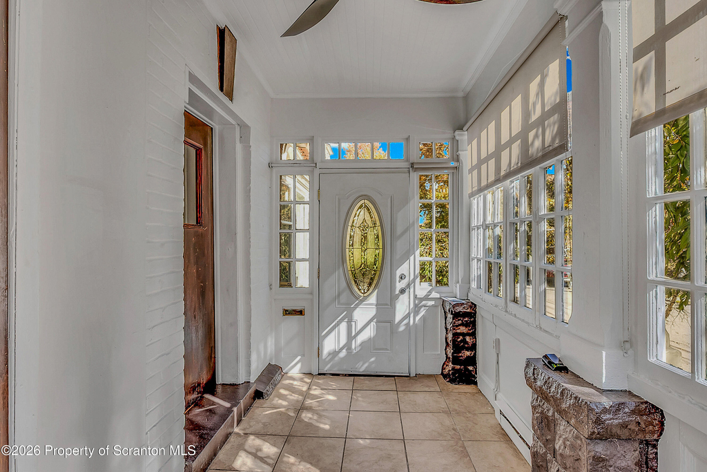 533 S Franklin Street - Photo 2