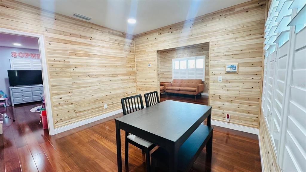 6804 Barry Road - Photo 8