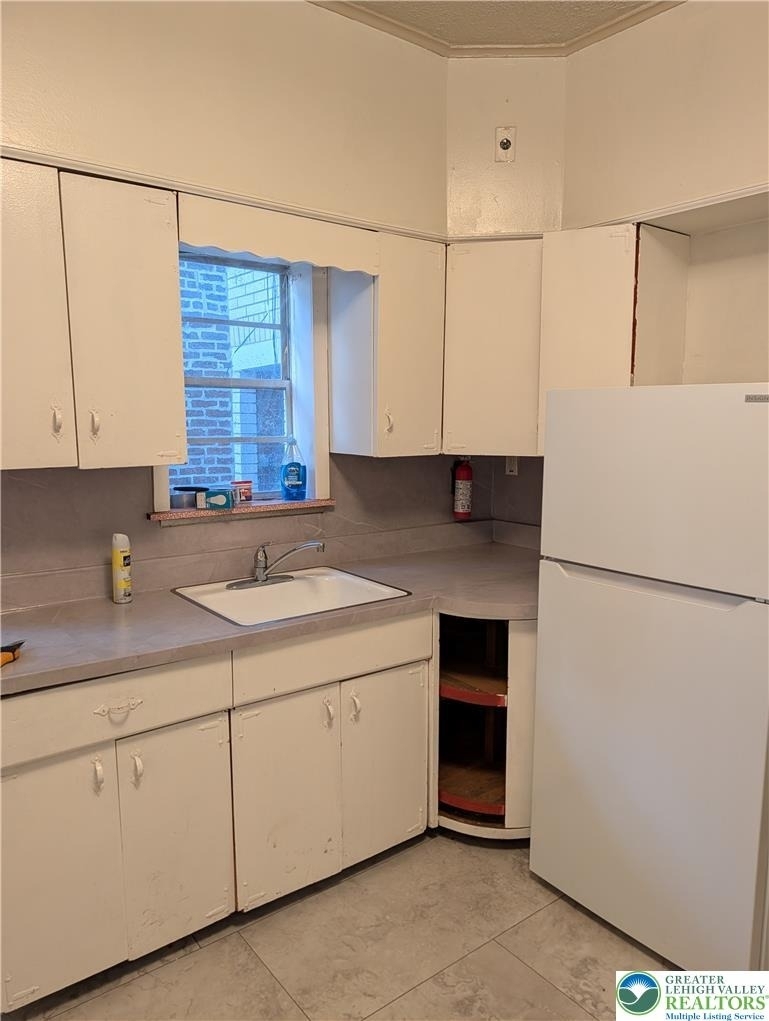 1139 W Turner Street - Photo 2