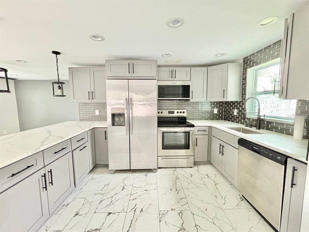 425 Orangewood Drive - Photo 8