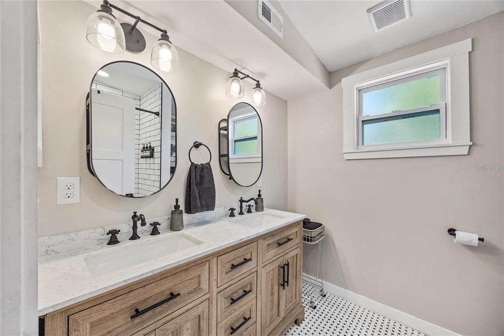 3002 N 16th Street - Photo 5