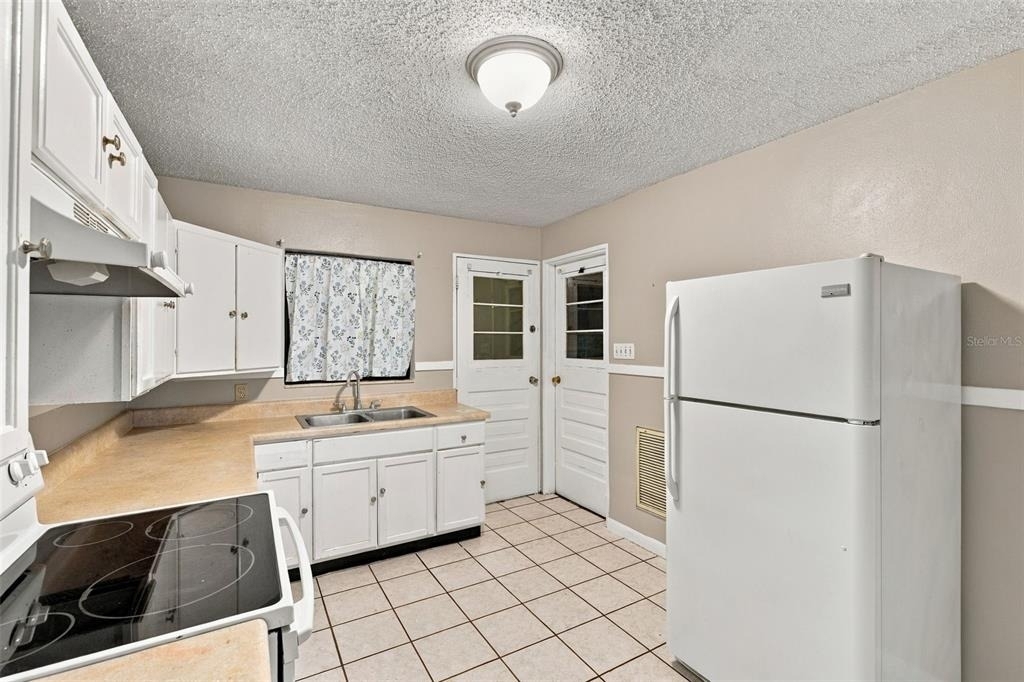 116 W Osborne Avenue - Photo 11