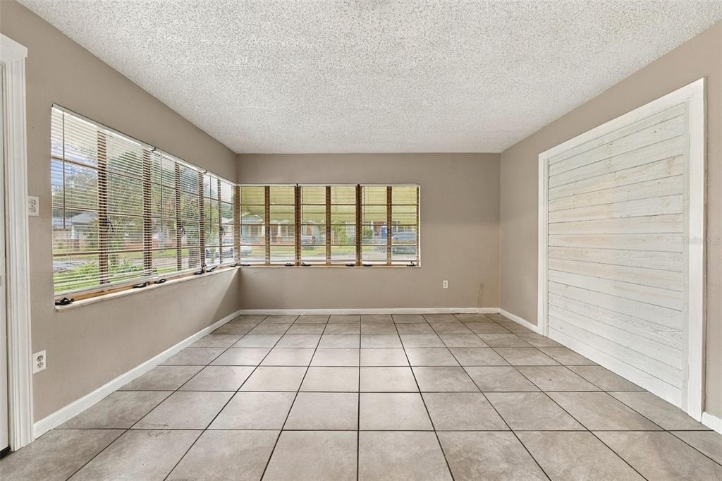 116 W Osborne Avenue - Photo 7