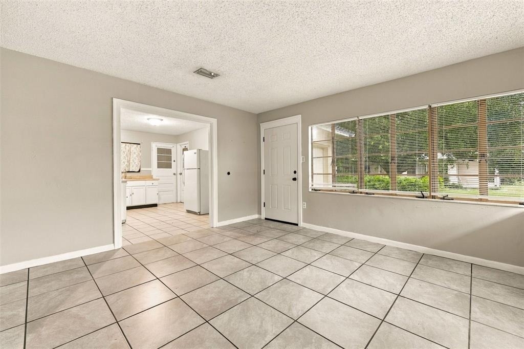 116 W Osborne Avenue - Photo 5