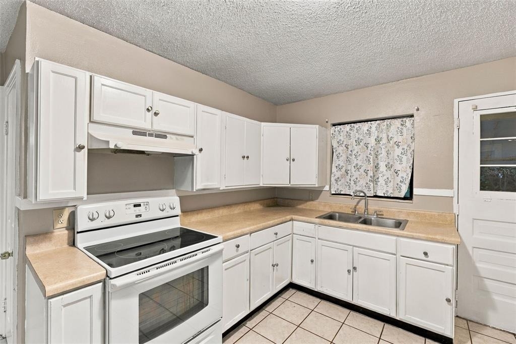 116 W Osborne Avenue - Photo 10