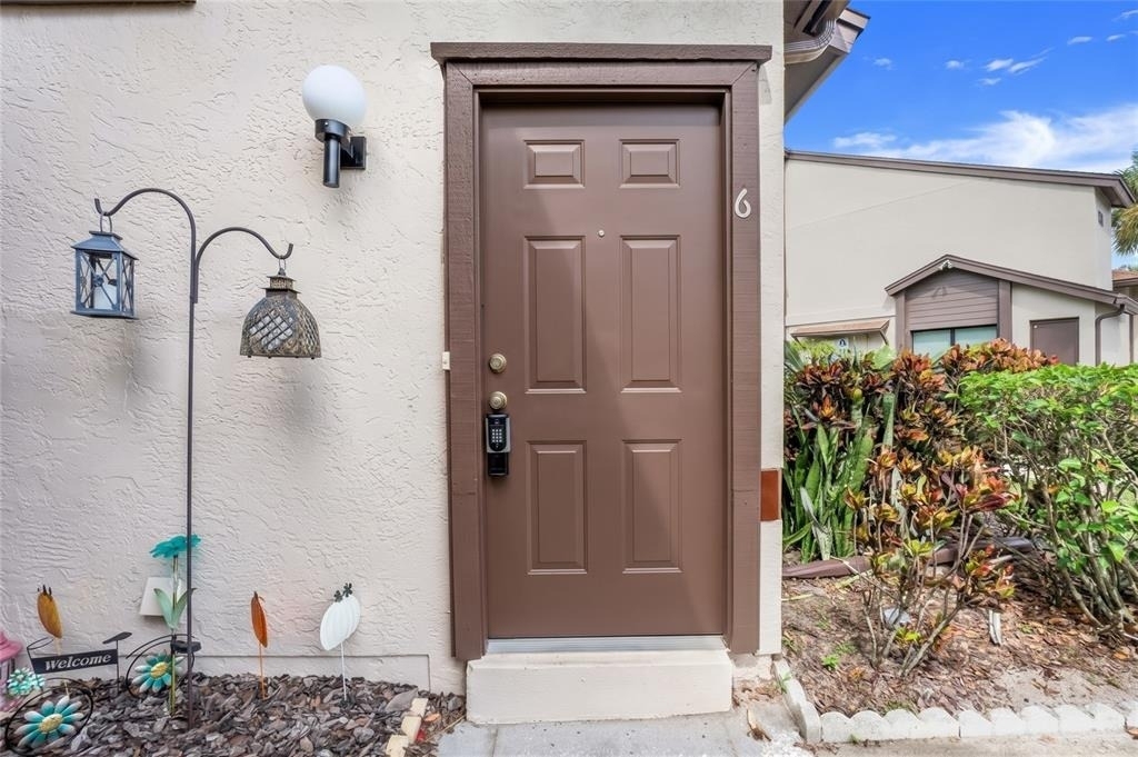 3112 S Semoran Boulevard - Photo 1