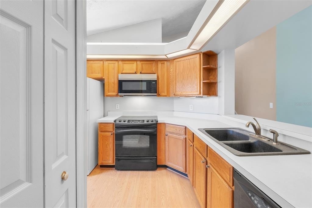 3112 S Semoran Boulevard - Photo 8