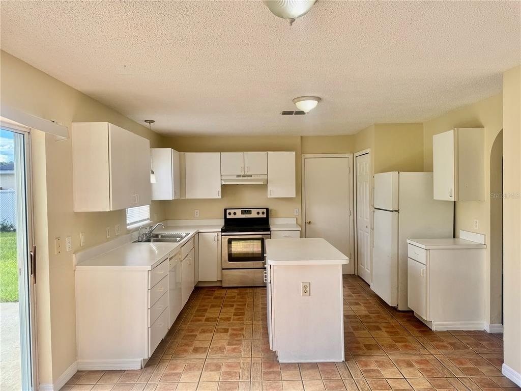 1131 Chichester Court - Photo 13