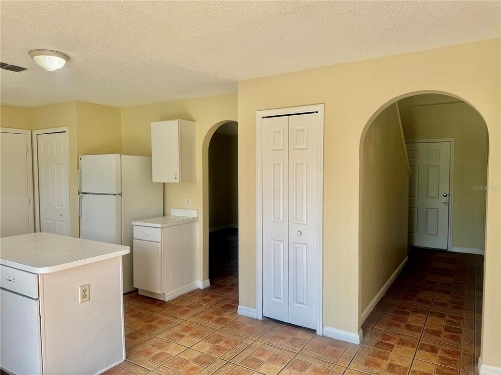 1131 Chichester Court - Photo 14