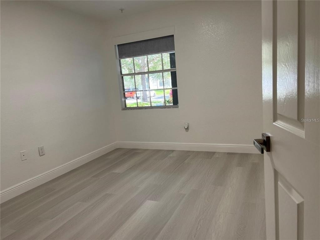 13905 Fairway Island Drive - Photo 11