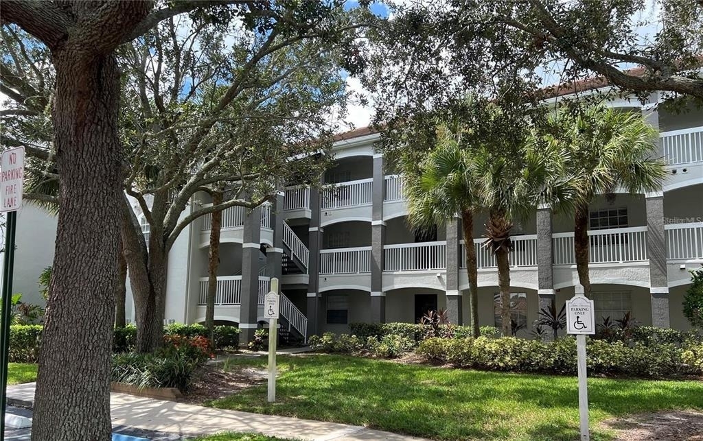 13905 Fairway Island Drive - Photo 17